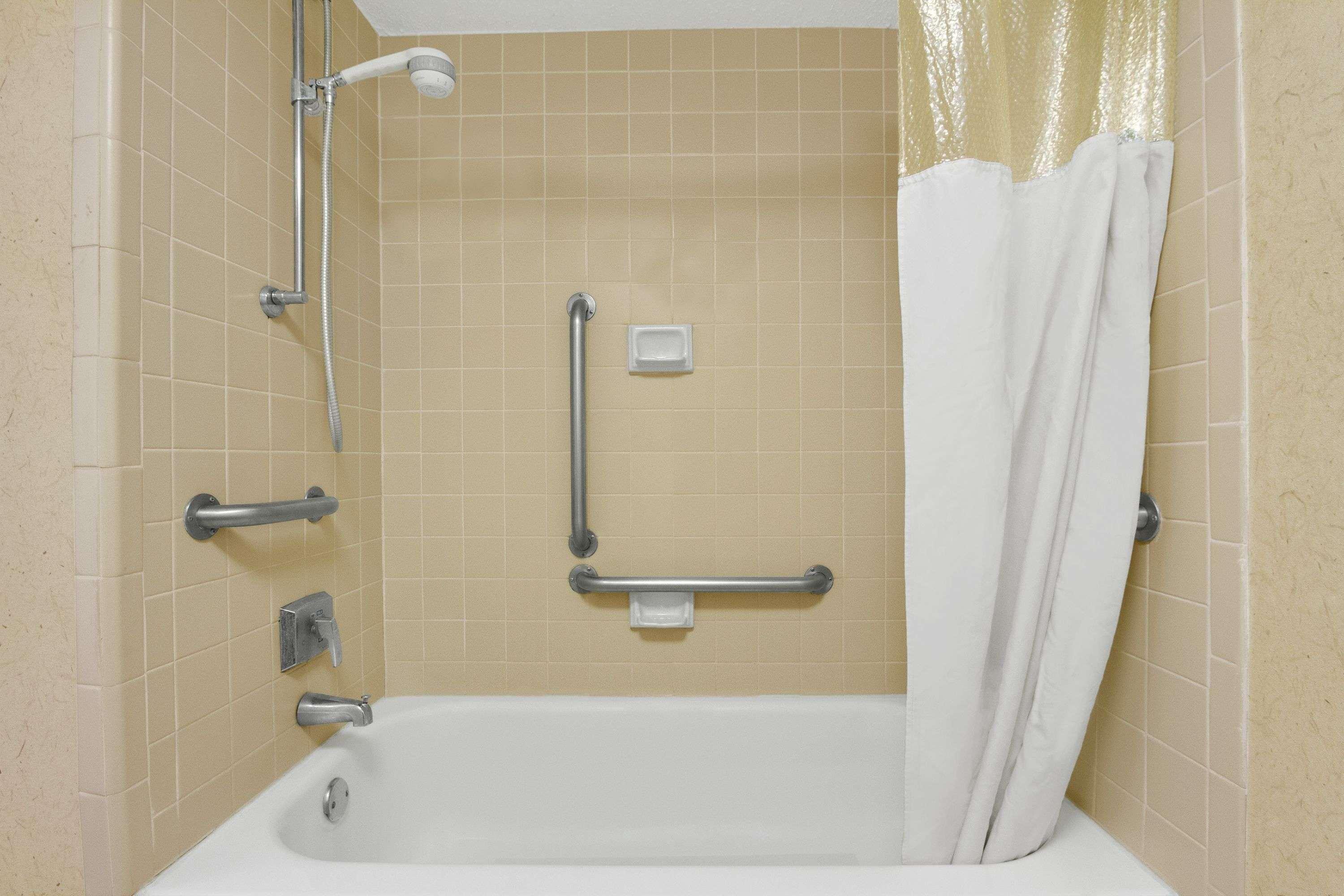 Super 8 By Wyndham 2* Oxford